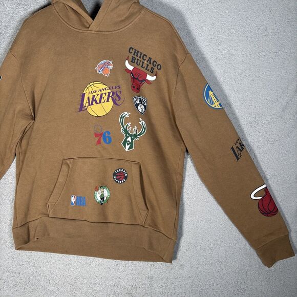 Hollister Mens Size M Pull Over Hoodie NBA Bulls Lakers AOP Graphic Double Sided - Picture 3 of 14